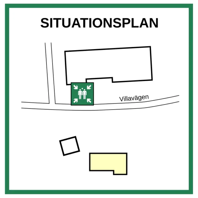 En situationsplan med tre byggnader. Den aktuella byggnaden är markerad i gult och över den på andra sidan gatan sitter återsamlingsplatsen. Över vägen står gatunamnet